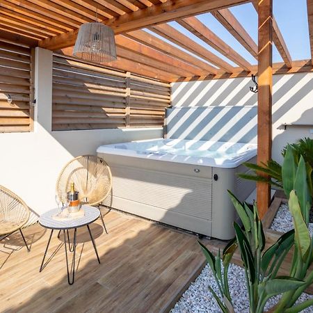 L'Entre Deux-Suite Romantique - Jacuzzi Privatif - Clim Reversible - Wifi Le Somail Luaran gambar