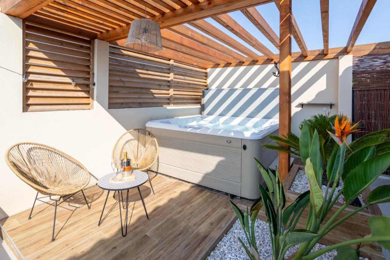 L'Entre Deux-Suite Romantique - Jacuzzi Privatif - Clim Reversible - Wifi Le Somail Luaran gambar