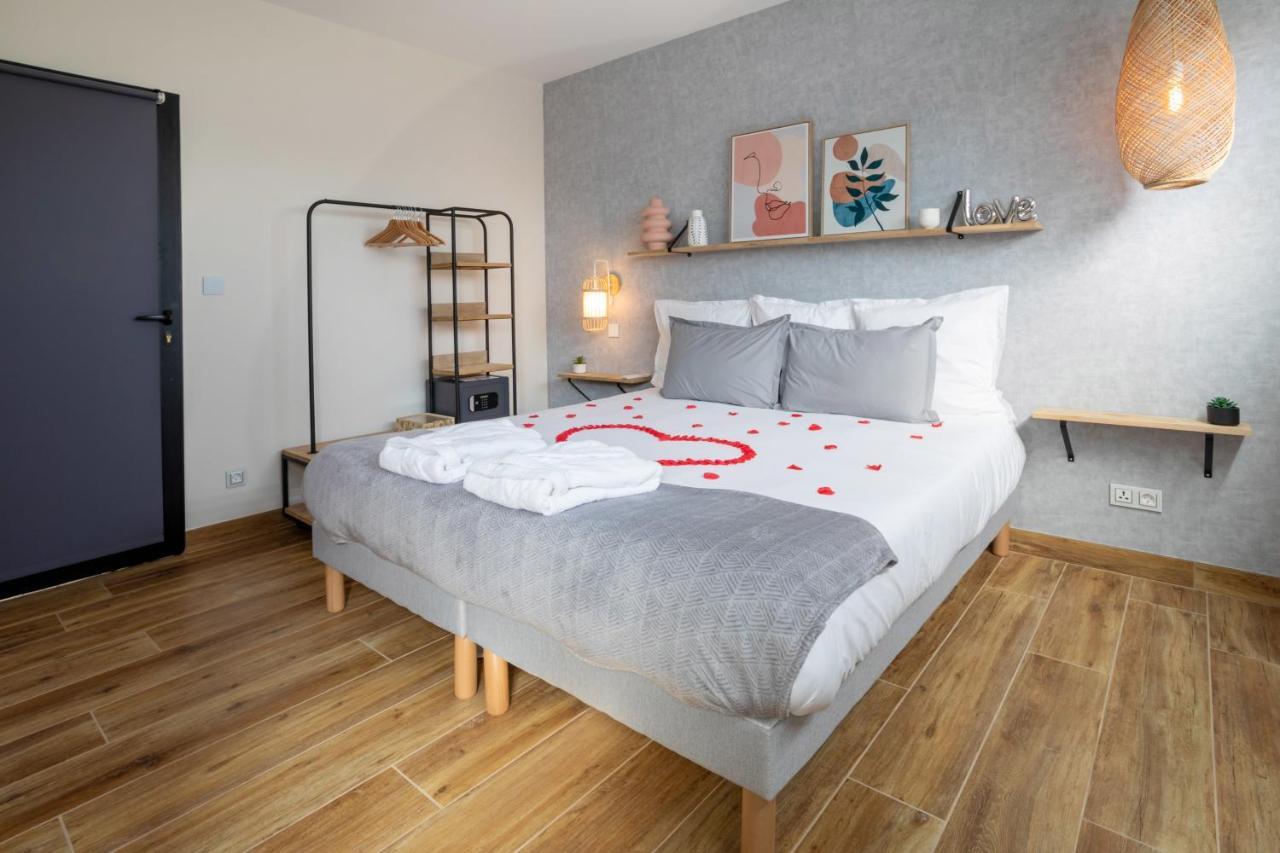 L'Entre Deux-Suite Romantique - Jacuzzi Privatif - Clim Reversible - Wifi Le Somail Luaran gambar