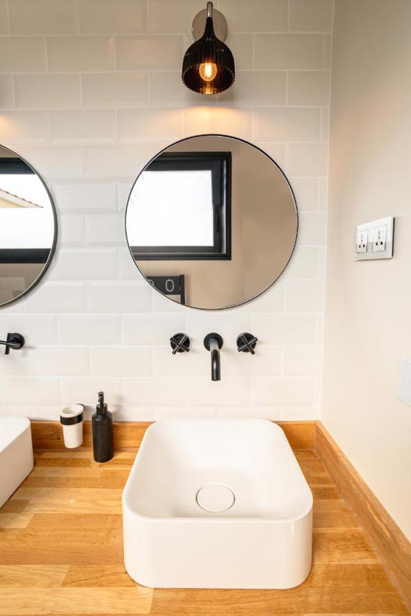 L'Entre Deux-Suite Romantique - Jacuzzi Privatif - Clim Reversible - Wifi Le Somail Luaran gambar